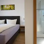Zur Schmiede *